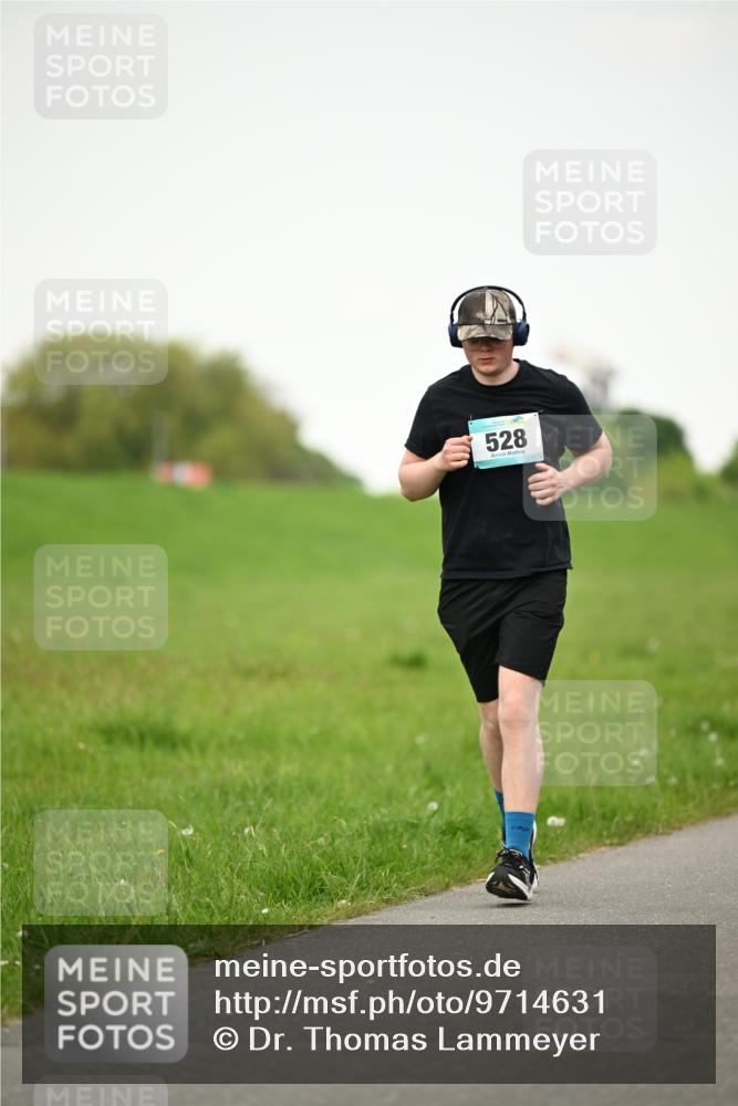 10.05.2026 - 8. Wedeler Halbmarathon Dr. Thomas Lammeyer http://msf.ph/oto/9714631 10.05.2026 12:21:42 Laufen 528 meine-sportfotos.de