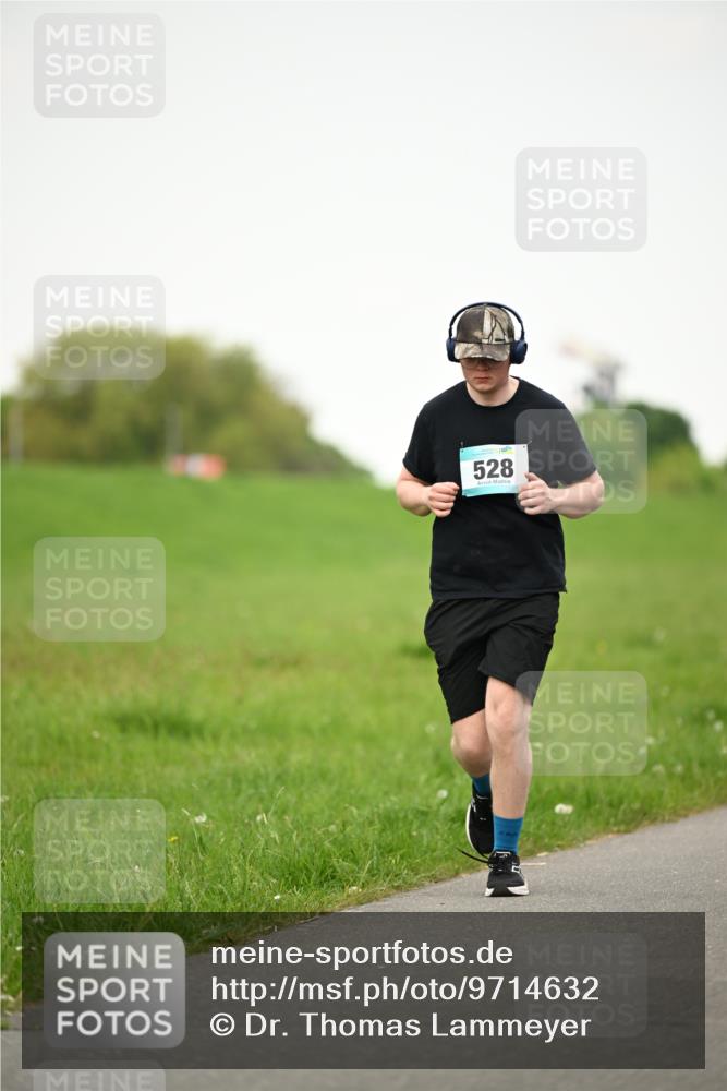 10.05.2026 - 8. Wedeler Halbmarathon Dr. Thomas Lammeyer http://msf.ph/oto/9714632 10.05.2026 12:21:42 Laufen 528 meine-sportfotos.de