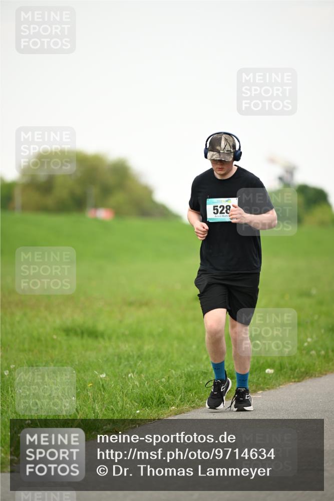 10.05.2026 - 8. Wedeler Halbmarathon Dr. Thomas Lammeyer http://msf.ph/oto/9714634 10.05.2026 12:21:42 Laufen 528 meine-sportfotos.de