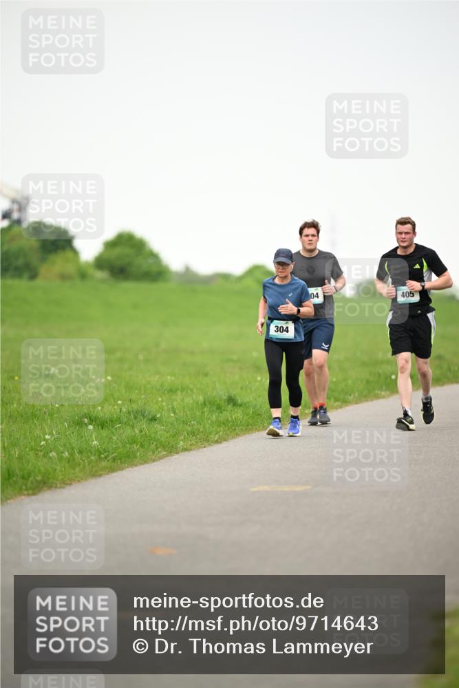 10.05.2026 - 8. Wedeler Halbmarathon Dr. Thomas Lammeyer http://msf.ph/oto/9714643 10.05.2026 12:21:49 Laufen 304, 405 meine-sportfotos.de