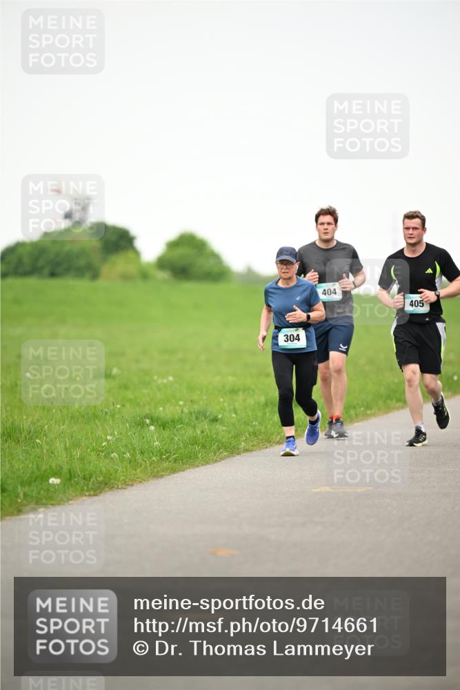 10.05.2026 - 8. Wedeler Halbmarathon Dr. Thomas Lammeyer http://msf.ph/oto/9714661 10.05.2026 12:21:50 Laufen 304, 404, 405 meine-sportfotos.de