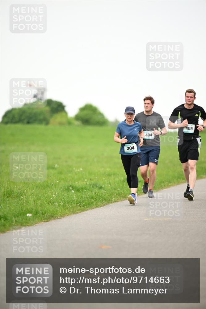 10.05.2026 - 8. Wedeler Halbmarathon Dr. Thomas Lammeyer http://msf.ph/oto/9714663 10.05.2026 12:21:51 Laufen 304, 404, 405 meine-sportfotos.de