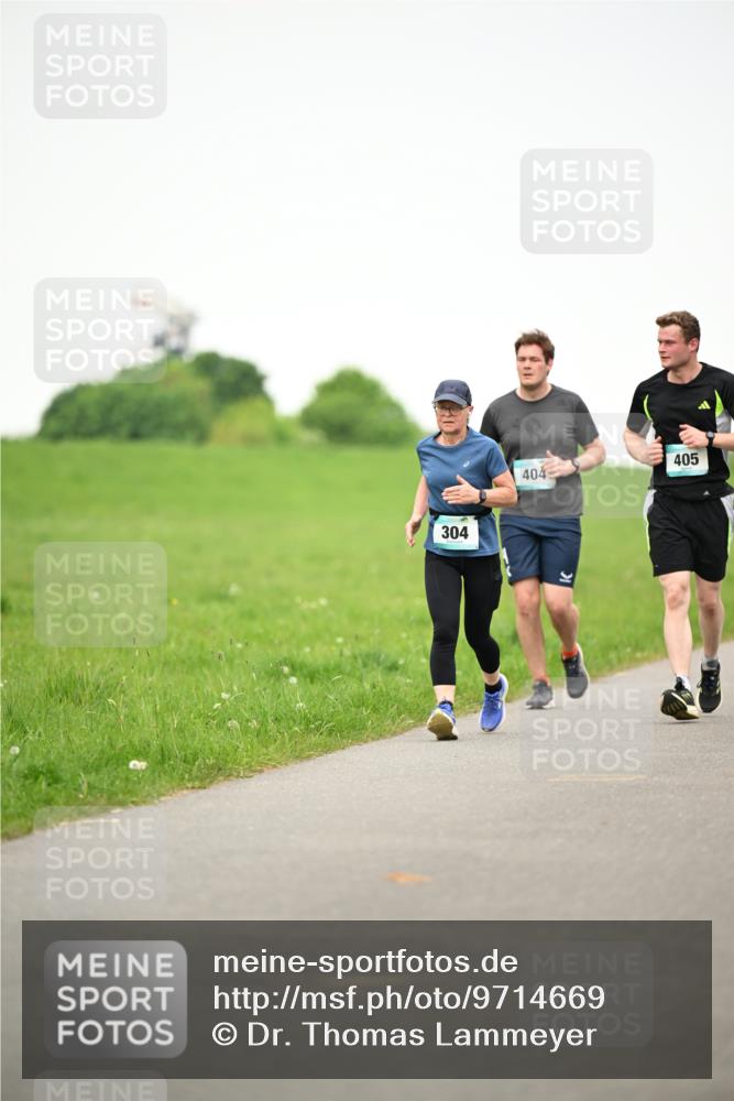 10.05.2026 - 8. Wedeler Halbmarathon Dr. Thomas Lammeyer http://msf.ph/oto/9714669 10.05.2026 12:21:51 Laufen 304, 404, 405 meine-sportfotos.de