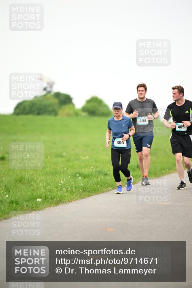 10.05.2026 - 8. Wedeler Halbmarathon Dr. Thomas Lammeyer http://msf.ph/oto/9714671 10.05.2026 12:21:51 Laufen 304, 404, 405 meine-sportfotos.de