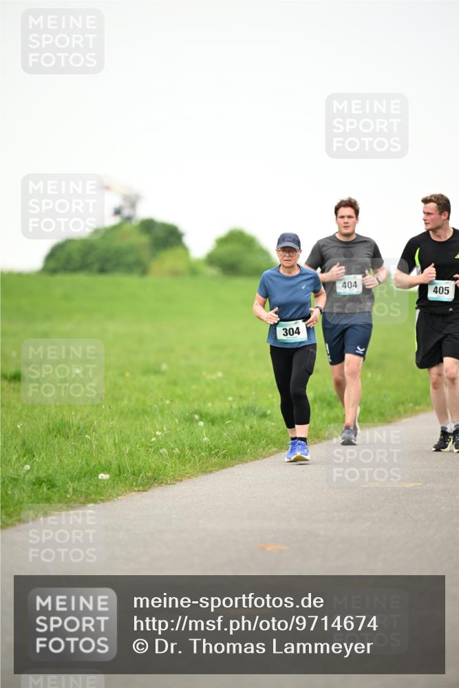 10.05.2026 - 8. Wedeler Halbmarathon Dr. Thomas Lammeyer http://msf.ph/oto/9714674 10.05.2026 12:21:51 Laufen 304, 404, 405 meine-sportfotos.de