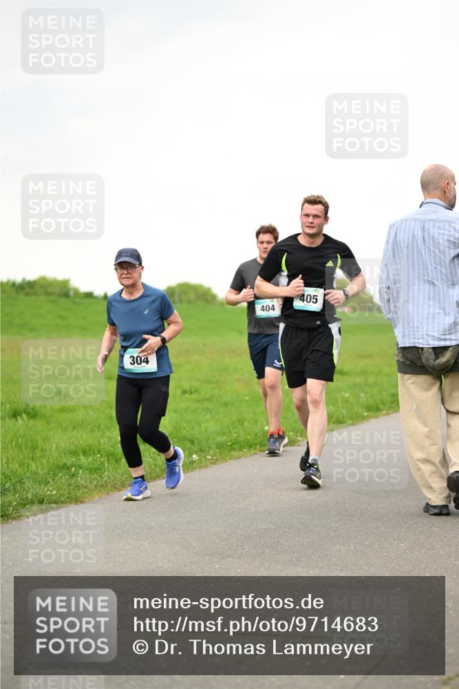 10.05.2026 - 8. Wedeler Halbmarathon Dr. Thomas Lammeyer http://msf.ph/oto/9714683 10.05.2026 12:21:59 Laufen 304, 404, 405 meine-sportfotos.de