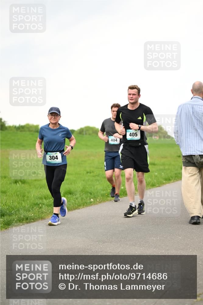 10.05.2026 - 8. Wedeler Halbmarathon Dr. Thomas Lammeyer http://msf.ph/oto/9714686 10.05.2026 12:21:59 Laufen 304, 404, 405 meine-sportfotos.de