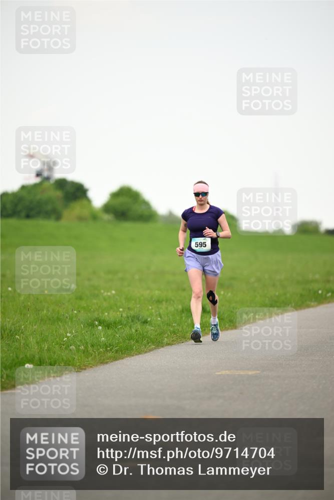 10.05.2026 - 8. Wedeler Halbmarathon Dr. Thomas Lammeyer http://msf.ph/oto/9714704 10.05.2026 12:22:59 Laufen 595 meine-sportfotos.de