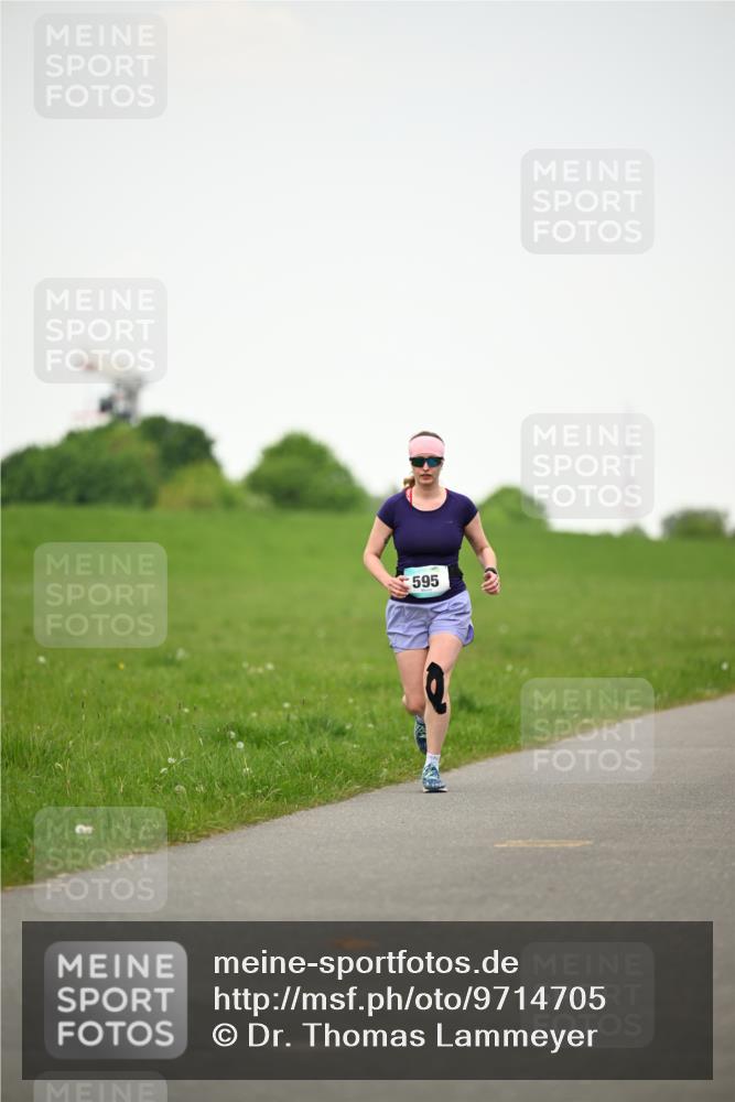 10.05.2026 - 8. Wedeler Halbmarathon Dr. Thomas Lammeyer http://msf.ph/oto/9714705 10.05.2026 12:22:59 Laufen 595 meine-sportfotos.de