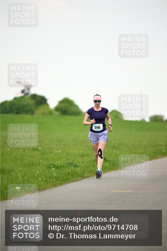 10.05.2026 - 8. Wedeler Halbmarathon Dr. Thomas Lammeyer http://msf.ph/oto/9714708 10.05.2026 12:22:59 Laufen 595 meine-sportfotos.de