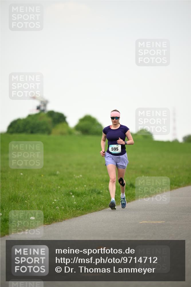 10.05.2026 - 8. Wedeler Halbmarathon Dr. Thomas Lammeyer http://msf.ph/oto/9714712 10.05.2026 12:22:59 Laufen 595 meine-sportfotos.de