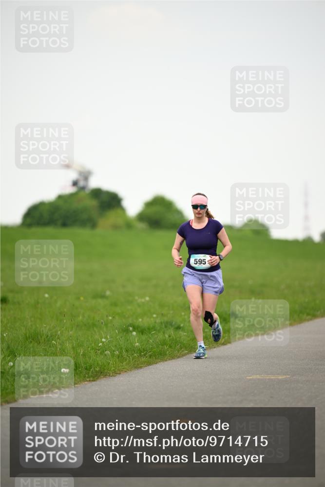 10.05.2026 - 8. Wedeler Halbmarathon Dr. Thomas Lammeyer http://msf.ph/oto/9714715 10.05.2026 12:23:00 Laufen 595 meine-sportfotos.de