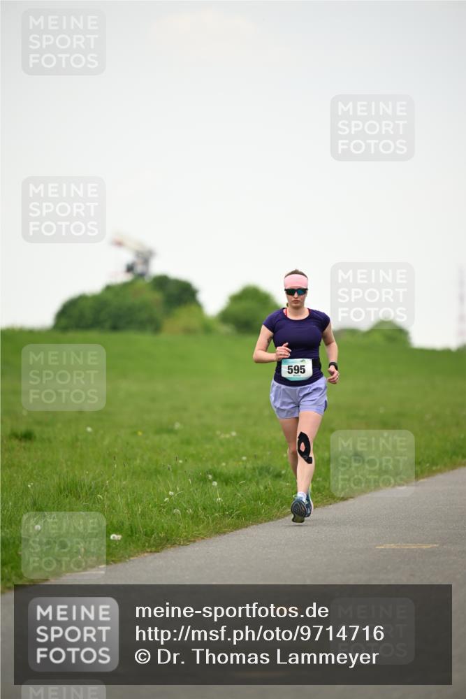10.05.2026 - 8. Wedeler Halbmarathon Dr. Thomas Lammeyer http://msf.ph/oto/9714716 10.05.2026 12:23:00 Laufen 595 meine-sportfotos.de