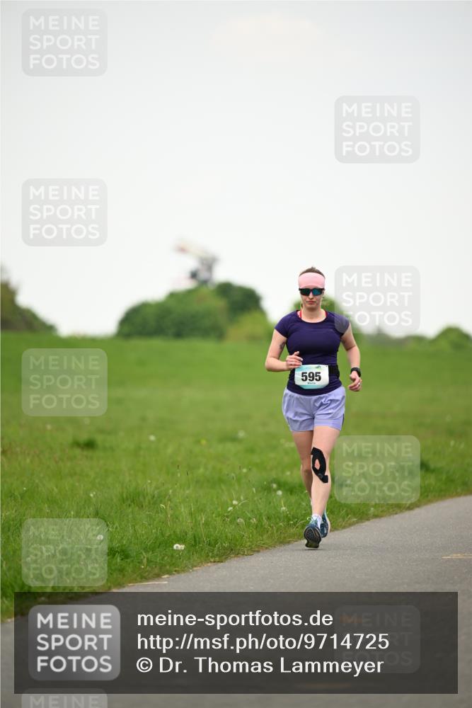 10.05.2026 - 8. Wedeler Halbmarathon Dr. Thomas Lammeyer http://msf.ph/oto/9714725 10.05.2026 12:23:01 Laufen 595 meine-sportfotos.de
