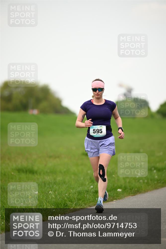 10.05.2026 - 8. Wedeler Halbmarathon Dr. Thomas Lammeyer http://msf.ph/oto/9714753 10.05.2026 12:23:03 Laufen 595 meine-sportfotos.de