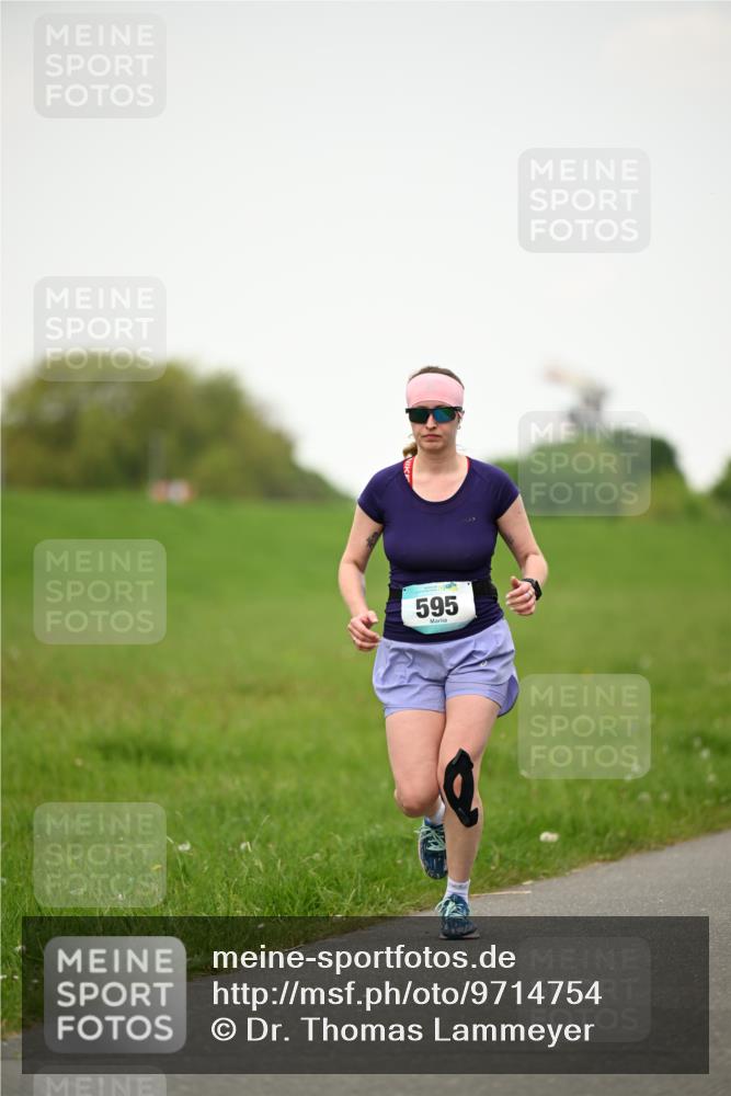 10.05.2026 - 8. Wedeler Halbmarathon Dr. Thomas Lammeyer http://msf.ph/oto/9714754 10.05.2026 12:23:03 Laufen 595 meine-sportfotos.de
