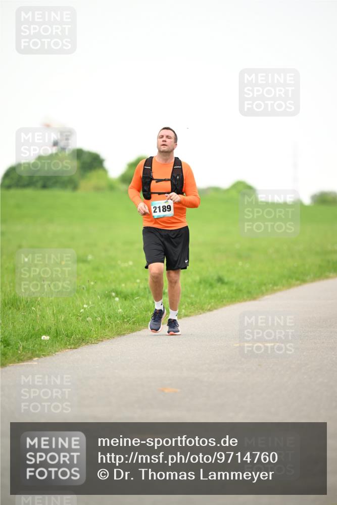 10.05.2026 - 8. Wedeler Halbmarathon Dr. Thomas Lammeyer http://msf.ph/oto/9714760 10.05.2026 12:23:29 Laufen 2189 meine-sportfotos.de