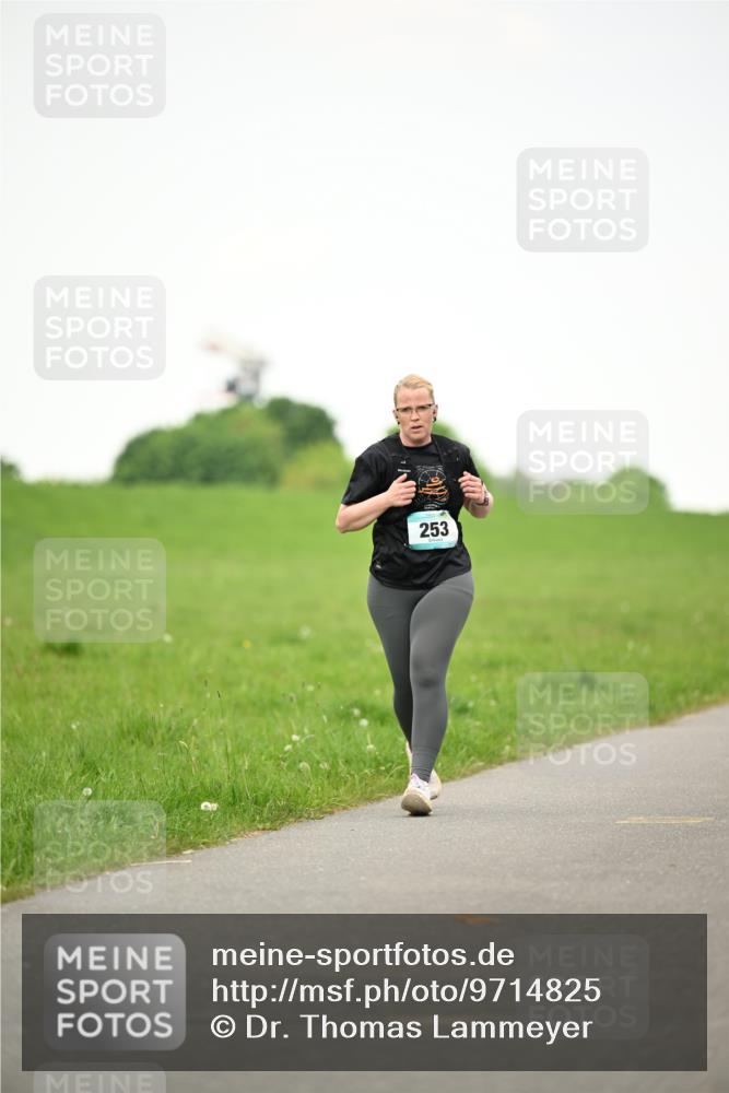 10.05.2026 - 8. Wedeler Halbmarathon Dr. Thomas Lammeyer http://msf.ph/oto/9714825 10.05.2026 12:24:00 Laufen  meine-sportfotos.de