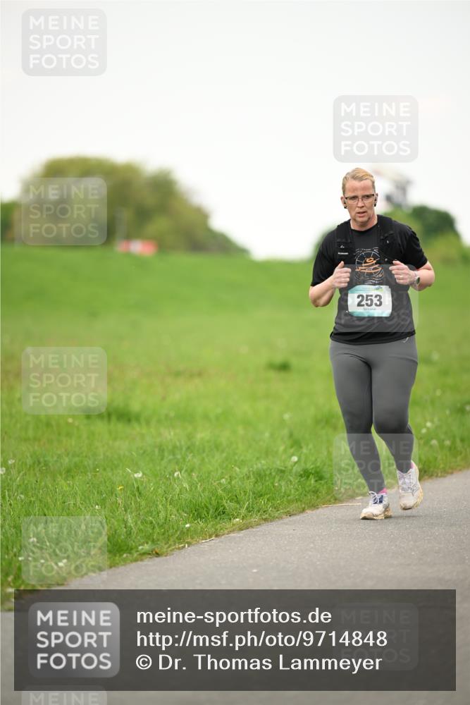 10.05.2026 - 8. Wedeler Halbmarathon Dr. Thomas Lammeyer http://msf.ph/oto/9714848 10.05.2026 12:24:02 Laufen 253 meine-sportfotos.de