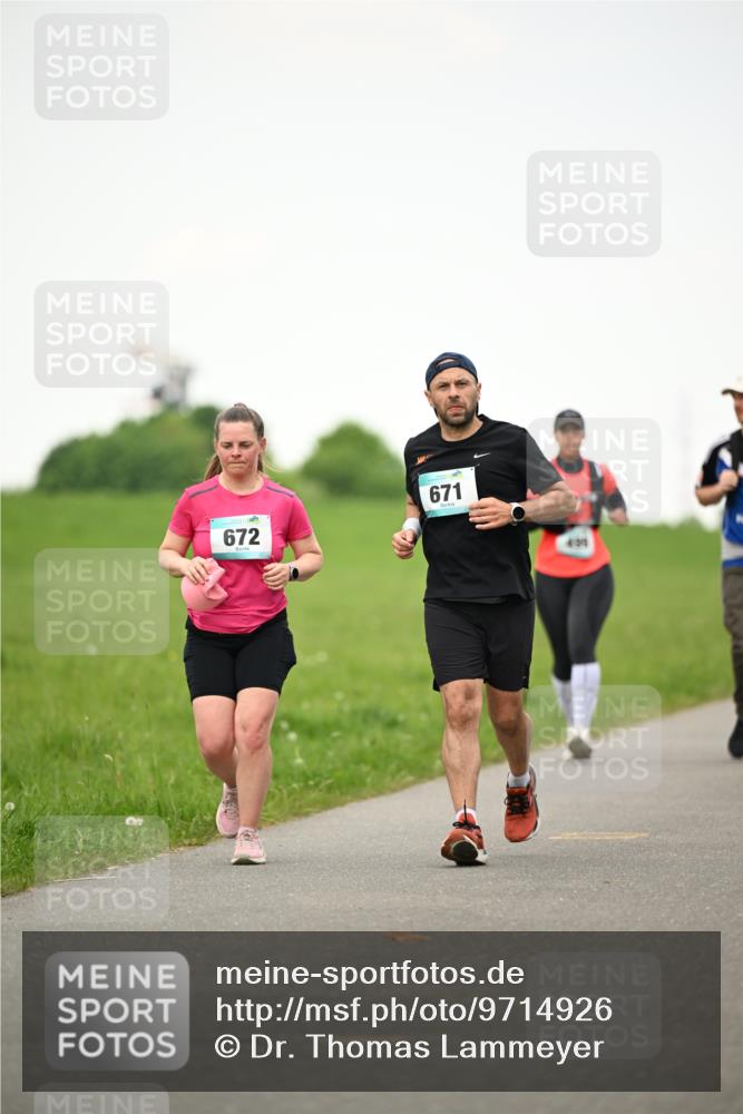 10.05.2026 - 8. Wedeler Halbmarathon Dr. Thomas Lammeyer http://msf.ph/oto/9714926 10.05.2026 12:24:13 Laufen 672, 671, 400 meine-sportfotos.de