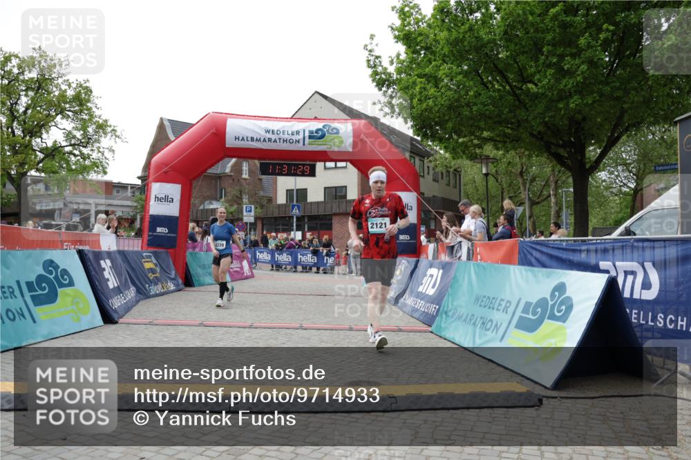 10.05.2026 - 8. Wedeler Halbmarathon Yannick Fuchs http://msf.ph/oto/9714933 10.05.2026 11:31:28 Ziel 83, 2121, 2239 meine-sportfotos.de