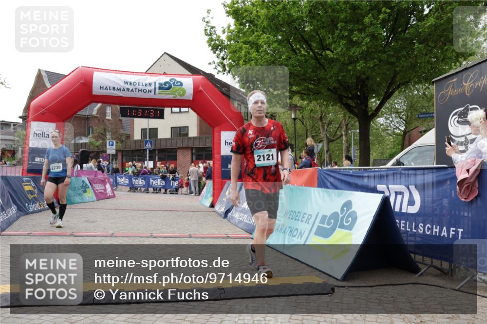 10.05.2026 - 8. Wedeler Halbmarathon Yannick Fuchs http://msf.ph/oto/9714946 10.05.2026 11:31:29 Ziel 83, 2121, 2239 meine-sportfotos.de