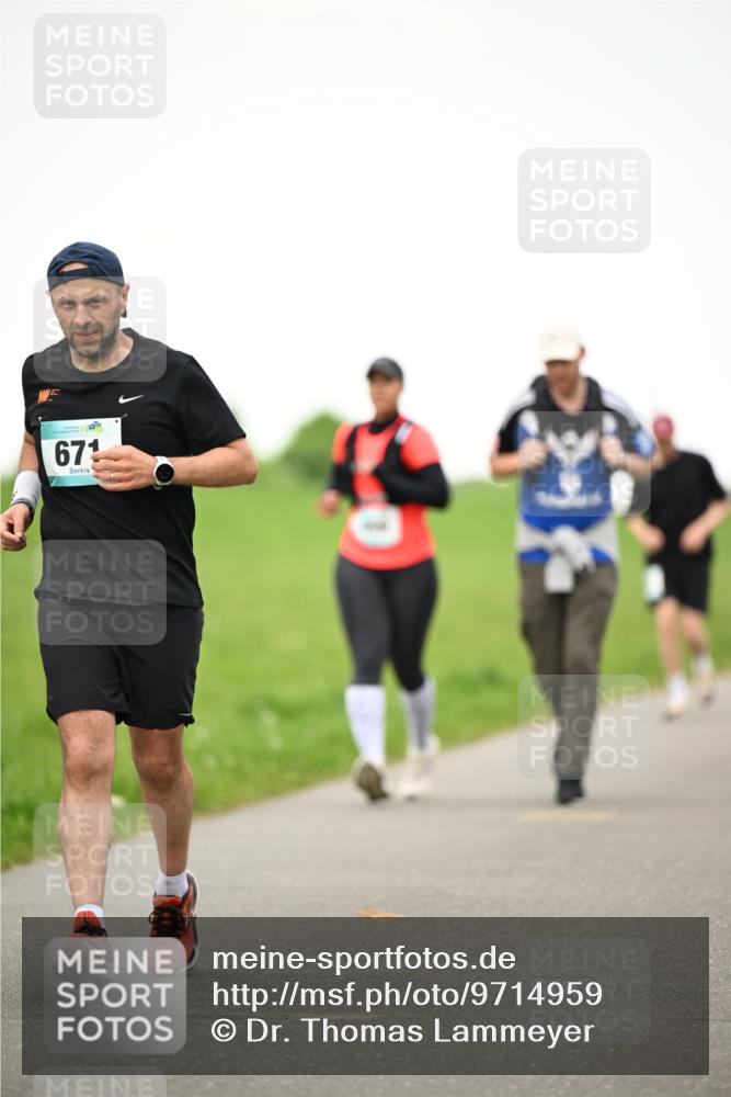 10.05.2026 - 8. Wedeler Halbmarathon Dr. Thomas Lammeyer http://msf.ph/oto/9714959 10.05.2026 12:24:16 Laufen 671 meine-sportfotos.de