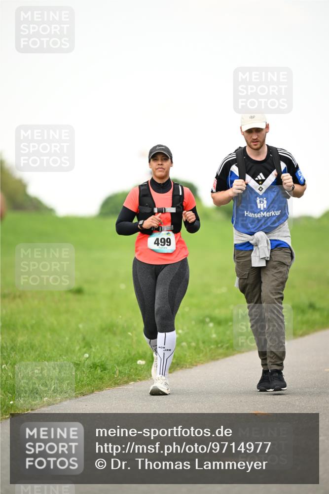 10.05.2026 - 8. Wedeler Halbmarathon Dr. Thomas Lammeyer http://msf.ph/oto/9714977 10.05.2026 12:24:18 Laufen 499 meine-sportfotos.de