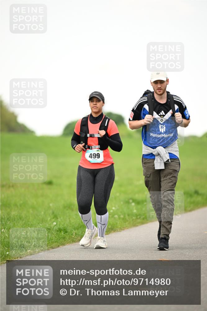 10.05.2026 - 8. Wedeler Halbmarathon Dr. Thomas Lammeyer http://msf.ph/oto/9714980 10.05.2026 12:24:18 Laufen 499 meine-sportfotos.de