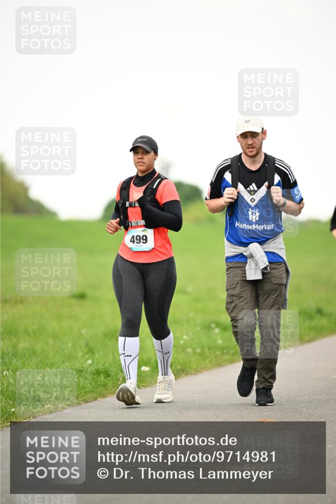 10.05.2026 - 8. Wedeler Halbmarathon Dr. Thomas Lammeyer http://msf.ph/oto/9714981 10.05.2026 12:24:19 Laufen 499 meine-sportfotos.de