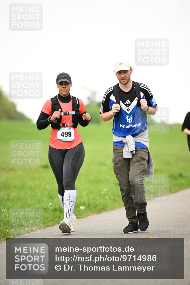 10.05.2026 - 8. Wedeler Halbmarathon Dr. Thomas Lammeyer http://msf.ph/oto/9714986 10.05.2026 12:24:19 Laufen 499 meine-sportfotos.de