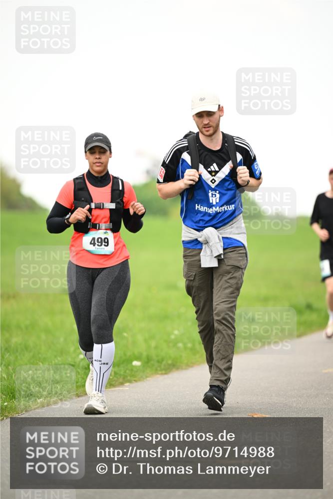 10.05.2026 - 8. Wedeler Halbmarathon Dr. Thomas Lammeyer http://msf.ph/oto/9714988 10.05.2026 12:24:19 Laufen 499 meine-sportfotos.de