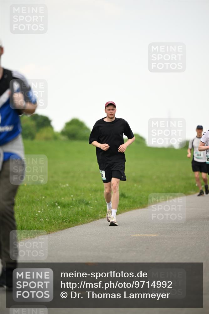 10.05.2026 - 8. Wedeler Halbmarathon Dr. Thomas Lammeyer http://msf.ph/oto/9714992 10.05.2026 12:24:21 Laufen  meine-sportfotos.de