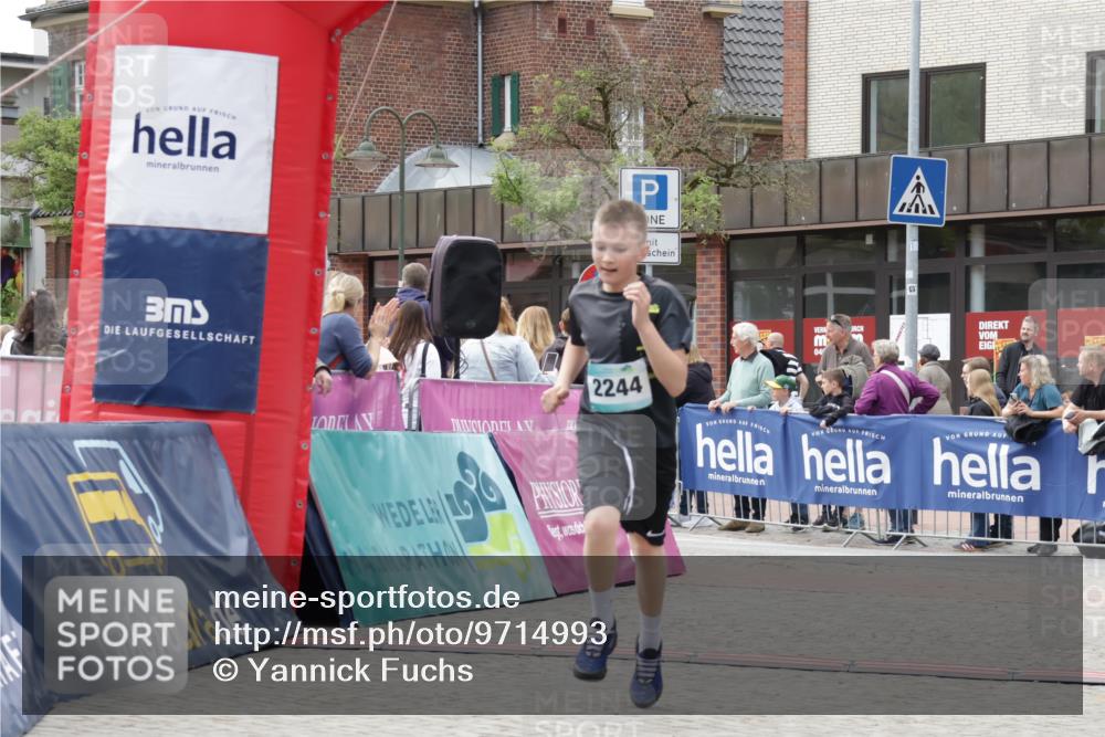 10.05.2026 - 8. Wedeler Halbmarathon Yannick Fuchs http://msf.ph/oto/9714993 10.05.2026 11:31:35 Ziel 83, 300, 2244 meine-sportfotos.de