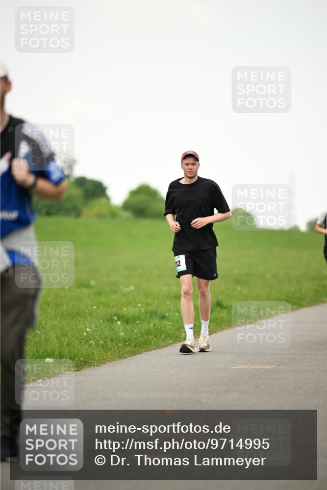 10.05.2026 - 8. Wedeler Halbmarathon Dr. Thomas Lammeyer http://msf.ph/oto/9714995 10.05.2026 12:24:21 Laufen  meine-sportfotos.de