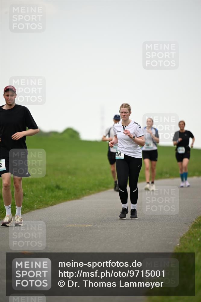 10.05.2026 - 8. Wedeler Halbmarathon Dr. Thomas Lammeyer http://msf.ph/oto/9715001 10.05.2026 12:24:22 Laufen 264 meine-sportfotos.de