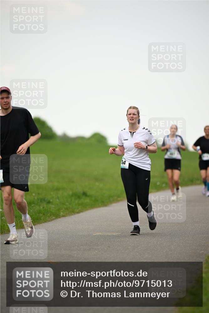 10.05.2026 - 8. Wedeler Halbmarathon Dr. Thomas Lammeyer http://msf.ph/oto/9715013 10.05.2026 12:24:23 Laufen  meine-sportfotos.de