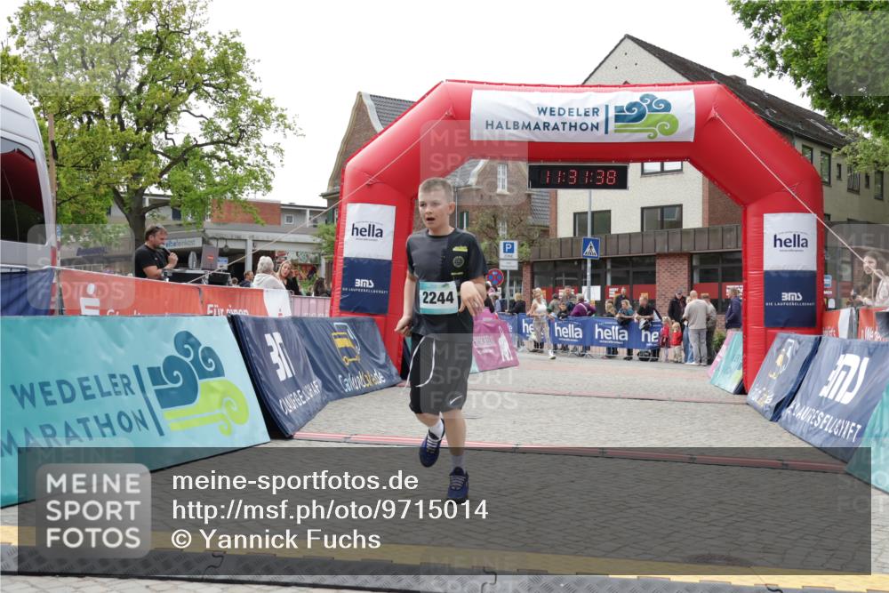 10.05.2026 - 8. Wedeler Halbmarathon Yannick Fuchs http://msf.ph/oto/9715014 10.05.2026 11:31:36 Ziel 83, 300, 2101, 2244 meine-sportfotos.de