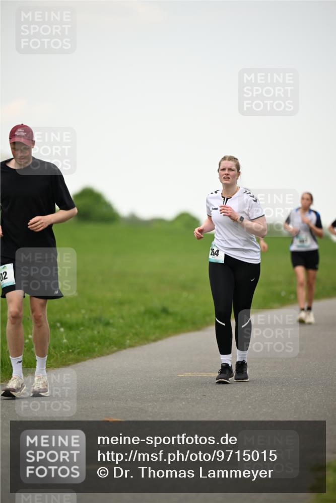 10.05.2026 - 8. Wedeler Halbmarathon Dr. Thomas Lammeyer http://msf.ph/oto/9715015 10.05.2026 12:24:24 Laufen 1775 meine-sportfotos.de