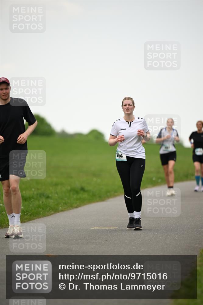 10.05.2026 - 8. Wedeler Halbmarathon Dr. Thomas Lammeyer http://msf.ph/oto/9715016 10.05.2026 12:24:24 Laufen 264 meine-sportfotos.de