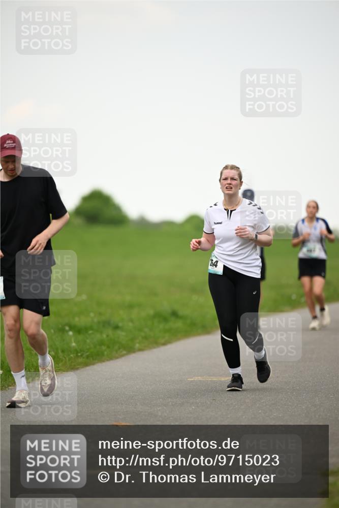 10.05.2026 - 8. Wedeler Halbmarathon Dr. Thomas Lammeyer http://msf.ph/oto/9715023 10.05.2026 12:24:24 Laufen  meine-sportfotos.de