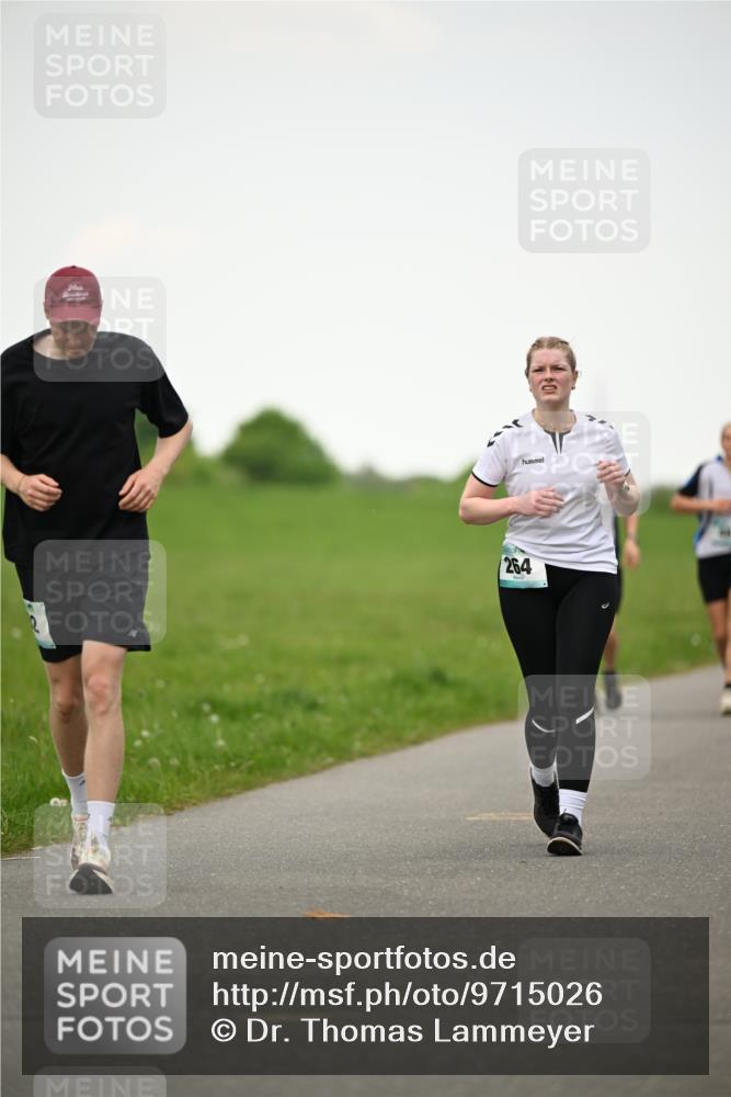 10.05.2026 - 8. Wedeler Halbmarathon Dr. Thomas Lammeyer http://msf.ph/oto/9715026 10.05.2026 12:24:24 Laufen 264 meine-sportfotos.de