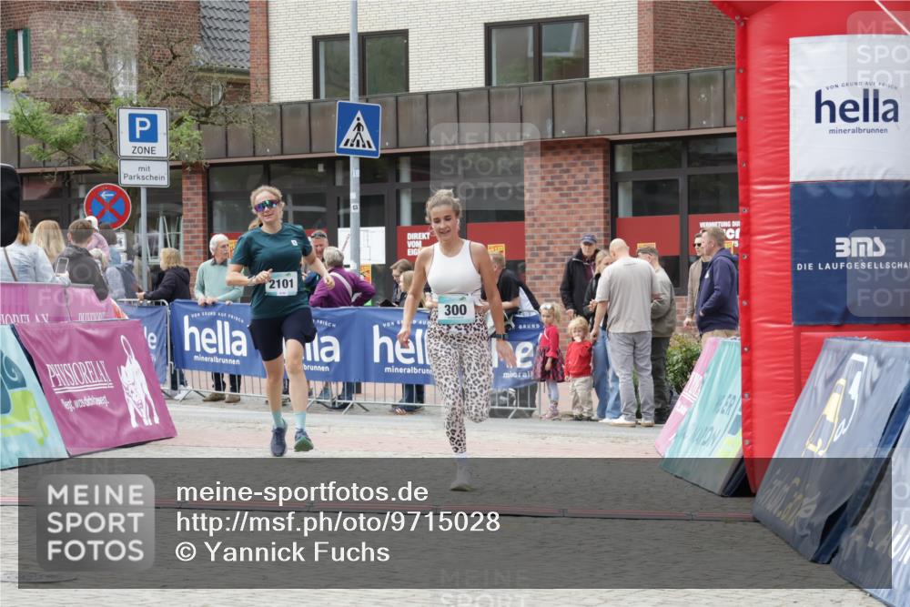 10.05.2026 - 8. Wedeler Halbmarathon Yannick Fuchs http://msf.ph/oto/9715028 10.05.2026 11:31:38 Ziel 83, 300, 2101, 2199, 2244 meine-sportfotos.de