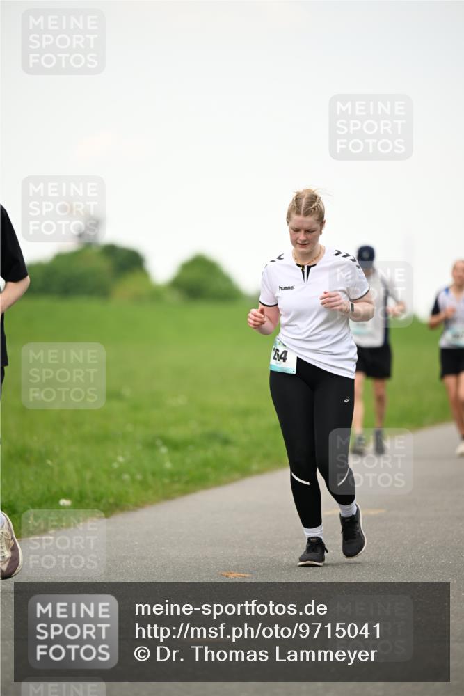10.05.2026 - 8. Wedeler Halbmarathon Dr. Thomas Lammeyer http://msf.ph/oto/9715041 10.05.2026 12:24:26 Laufen 772, 497 meine-sportfotos.de