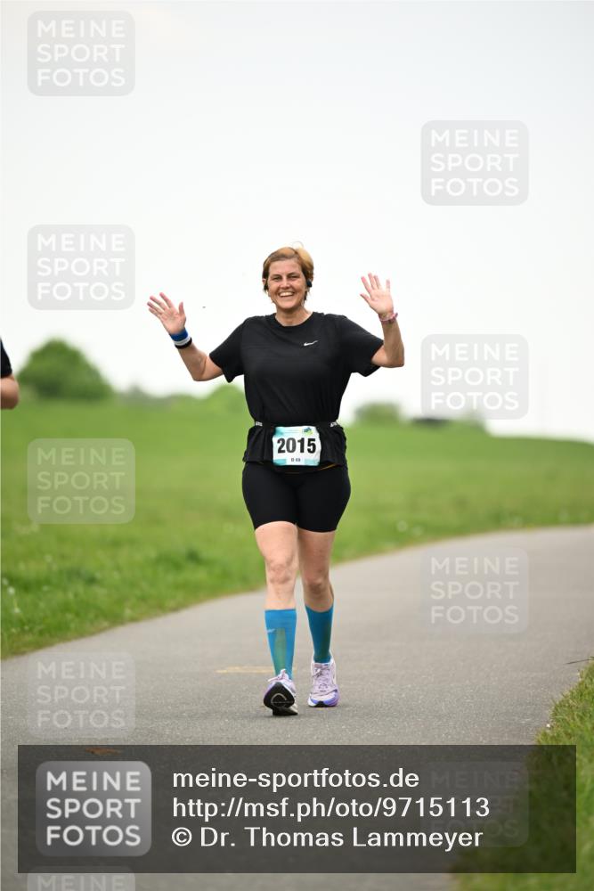 10.05.2026 - 8. Wedeler Halbmarathon Dr. Thomas Lammeyer http://msf.ph/oto/9715113 10.05.2026 12:24:35 Laufen 2015 meine-sportfotos.de
