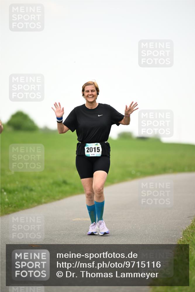 10.05.2026 - 8. Wedeler Halbmarathon Dr. Thomas Lammeyer http://msf.ph/oto/9715116 10.05.2026 12:24:35 Laufen 2015 meine-sportfotos.de