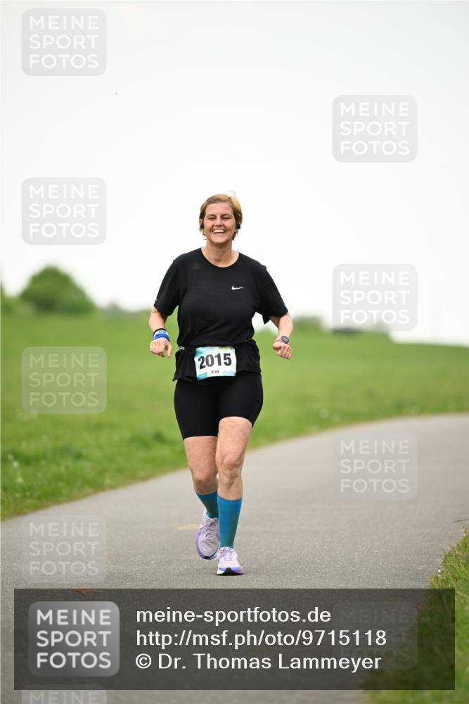 10.05.2026 - 8. Wedeler Halbmarathon Dr. Thomas Lammeyer http://msf.ph/oto/9715118 10.05.2026 12:24:35 Laufen 2015 meine-sportfotos.de
