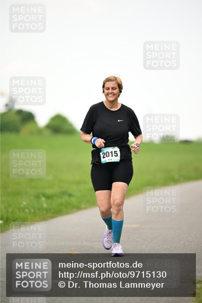 10.05.2026 - 8. Wedeler Halbmarathon Dr. Thomas Lammeyer http://msf.ph/oto/9715130 10.05.2026 12:24:36 Laufen 2015 meine-sportfotos.de
