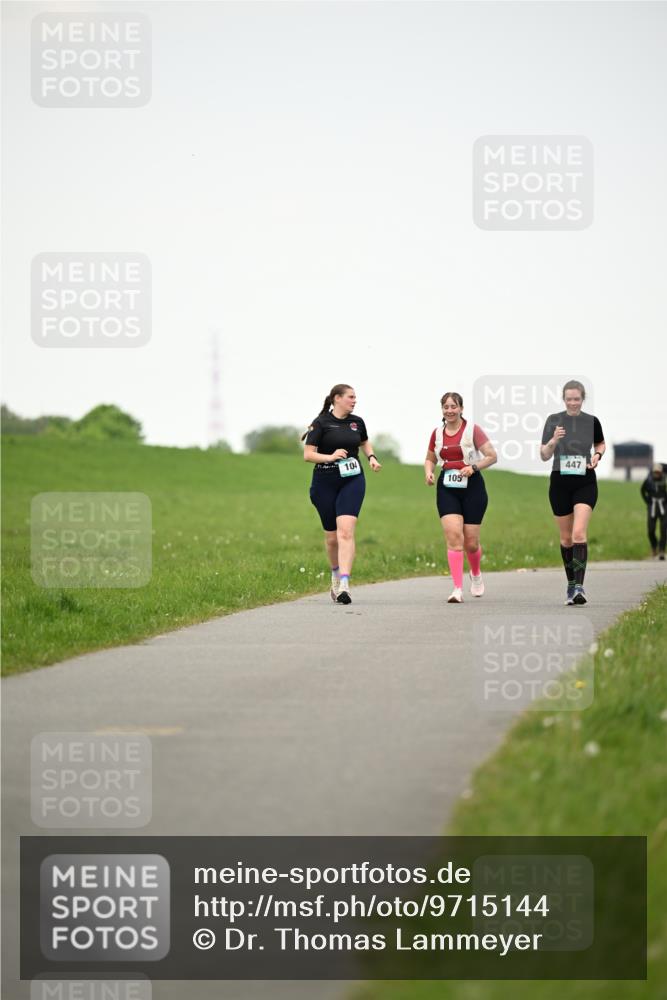 10.05.2026 - 8. Wedeler Halbmarathon Dr. Thomas Lammeyer http://msf.ph/oto/9715144 10.05.2026 12:25:19 Laufen 104, 105, 447 meine-sportfotos.de