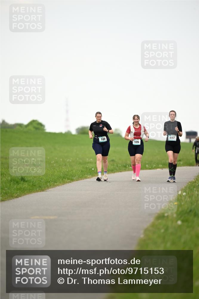 10.05.2026 - 8. Wedeler Halbmarathon Dr. Thomas Lammeyer http://msf.ph/oto/9715153 10.05.2026 12:25:20 Laufen 104, 105, 447 meine-sportfotos.de